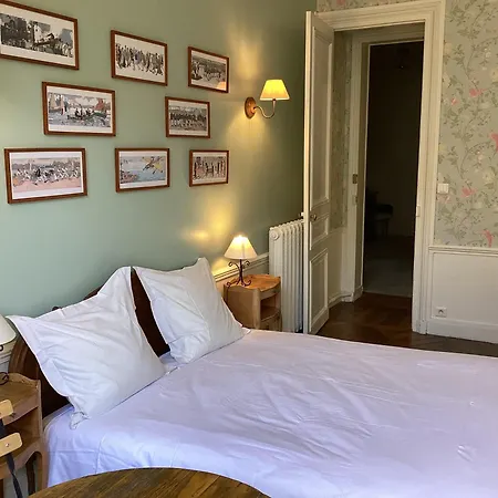 Quartier Champs-elysees Bed & Breakfast