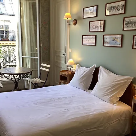 Quartier Champs-elysees Bed & Breakfast Paříž
