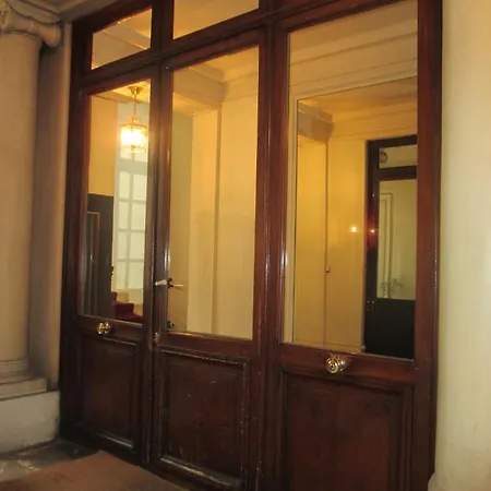 Quartier Champs-elysees 4* Paris