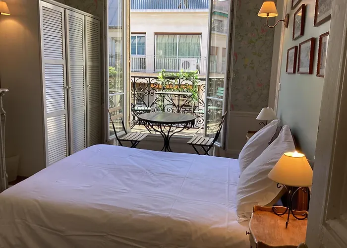 Quartier Champs-elysees 4*