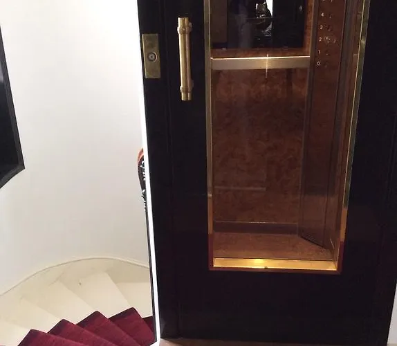 Bed & Breakfast Quartier Champs-elysees Parijs