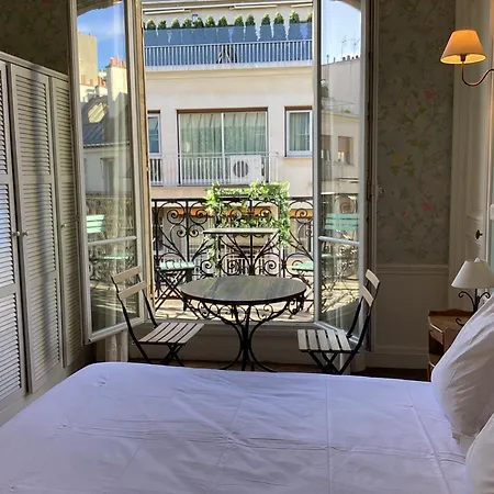 Bed & Breakfast Quartier Champs-élysées