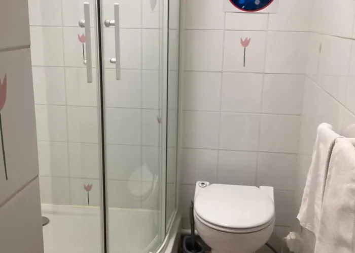 Bed & Breakfast Quartier Champs-élysées 4*