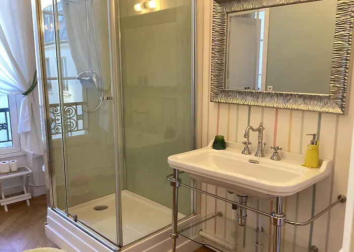 Bed & Breakfast Quartier Champs-élysées