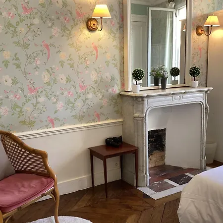 Oda ve Kahvaltı Quartier Champs-elysees 4*
