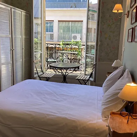 Quartier Champs-elysees 4*