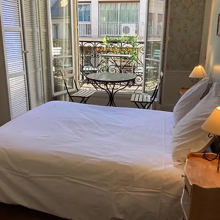 Quartier Champs-elysees 4* Paryż