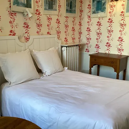 Quartier Champs-elysees B&B