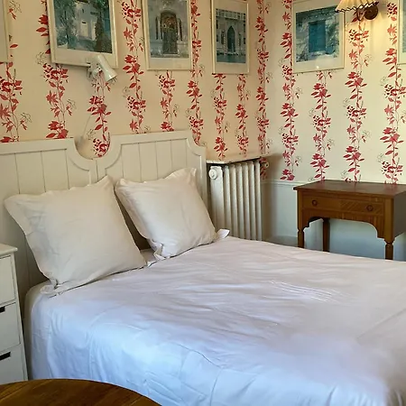 Quartier Champs-elysees 4* Paryż