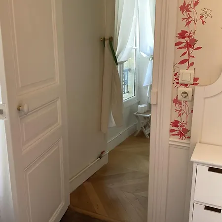 Quartier Champs-elysees 4*