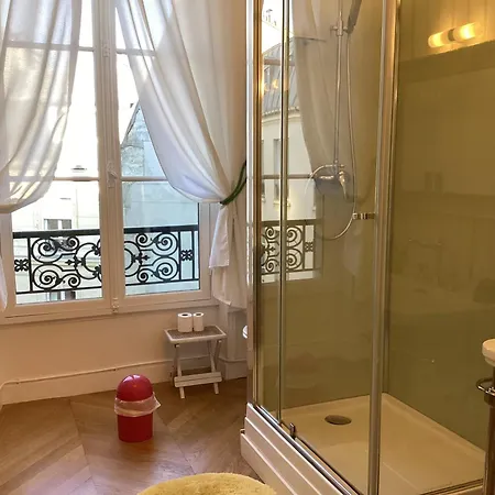 Quartier Champs-elysees 4*