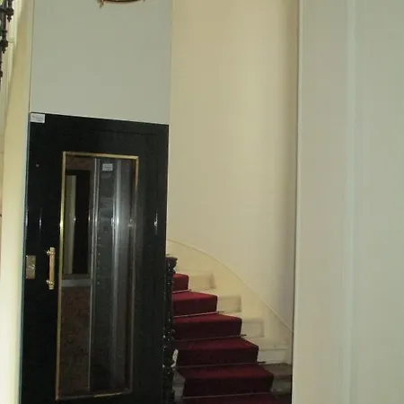 Quartier Champs-elysees