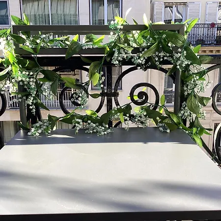 Quartier Champs-elysees 4* Paris