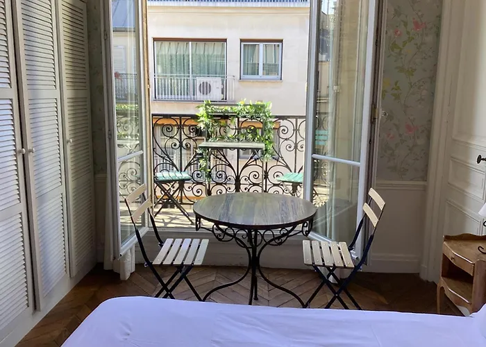 Quartier Champs-elysees 4* Paris