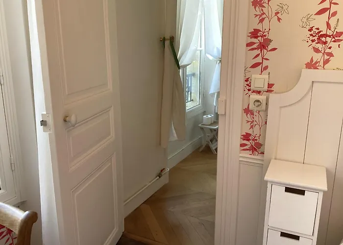 Quartier Champs-elysees 4*