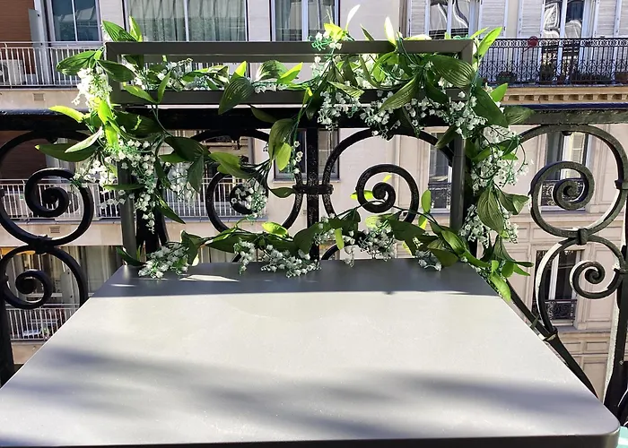 Quartier Champs-elysees 4* Paris