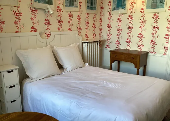 Quartier Champs-elysees Bed & Breakfast